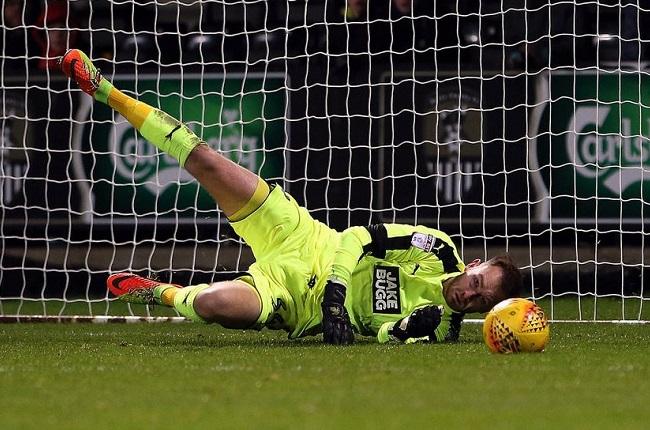 More information about "Kevin Nolan sticks up for Ross Fitzsimons following red card against Crawley"